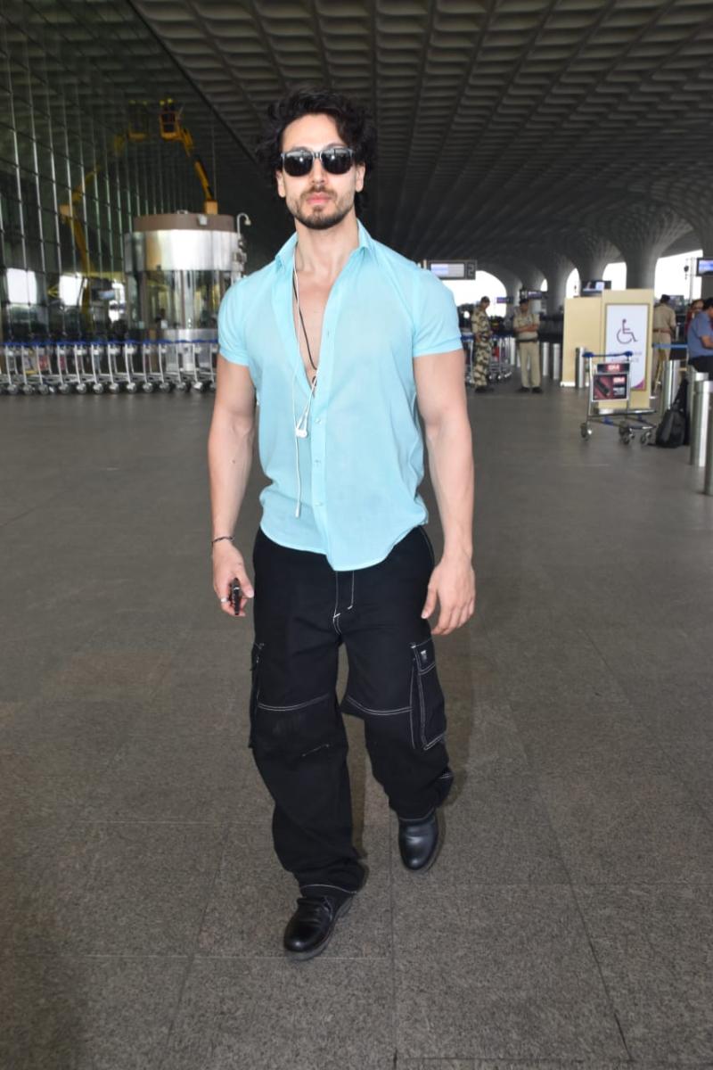 Beating blues: We know it's not Monday, but this uber-cool airport look of Tiger Shroff will definitely beat your mid-week blues!